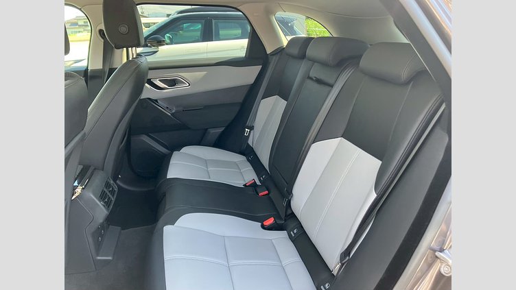 2024 認定中古車 Land Rover Range Rover Velar シャラントグレイ D200マイルドハイブリッド（ディーゼル） スタンダードホイールベース Dynamic SE