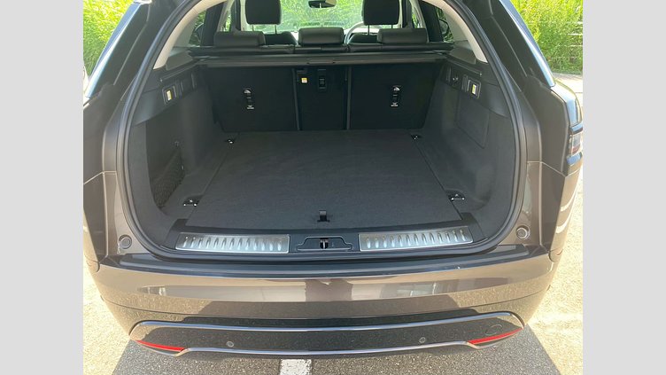 2024 認定中古車 Land Rover Range Rover Velar シャラントグレイ D200マイルドハイブリッド（ディーゼル） スタンダードホイールベース Dynamic SE