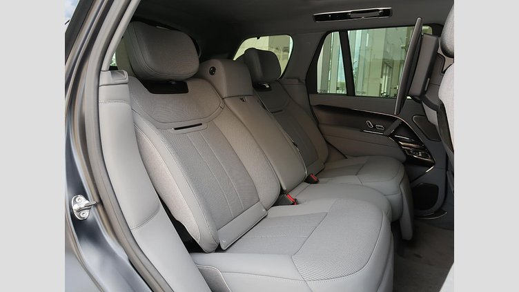 2023 認定中古車 Land Rover Range Rover リグリアンブラック - サテンフィニッシュ 615 AWD（AT） スタンダードホイールベース SV