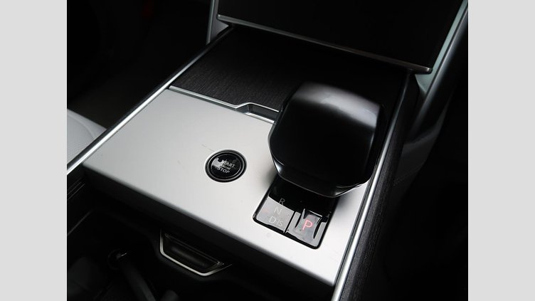 2023 認定中古車 Land Rover Range Rover リグリアンブラック - サテンフィニッシュ 615 AWD（AT） スタンダードホイールベース SV