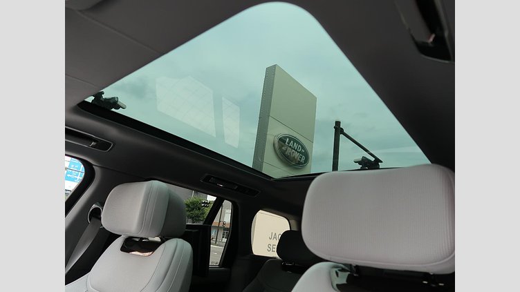 2023 認定中古車 Land Rover Range Rover リグリアンブラック - サテンフィニッシュ 615 AWD（AT） スタンダードホイールベース SV