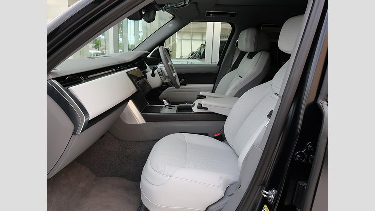2023 認定中古車 Land Rover Range Rover リグリアンブラック - サテンフィニッシュ 615 AWD（AT） スタンダードホイールベース SV