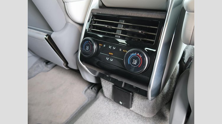 2023 認定中古車 Land Rover Range Rover リグリアンブラック - サテンフィニッシュ 615 AWD（AT） スタンダードホイールベース SV