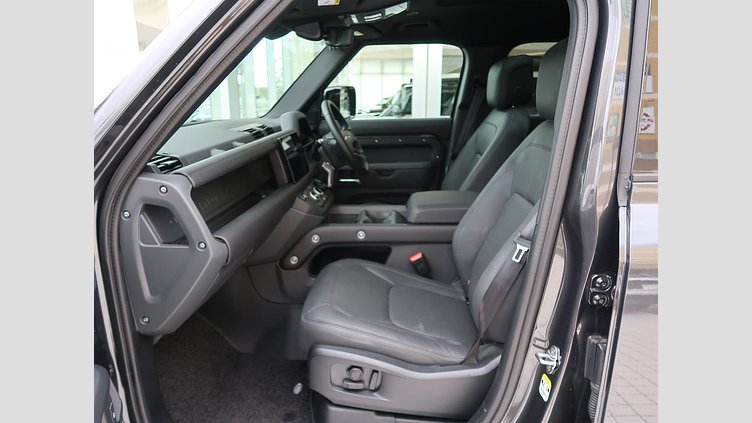 2025 認定中古車 Land Rover Defender 110 カルパチアングレイ D350 ディーゼルマイルドハイブリッド X-Dynamic HSE