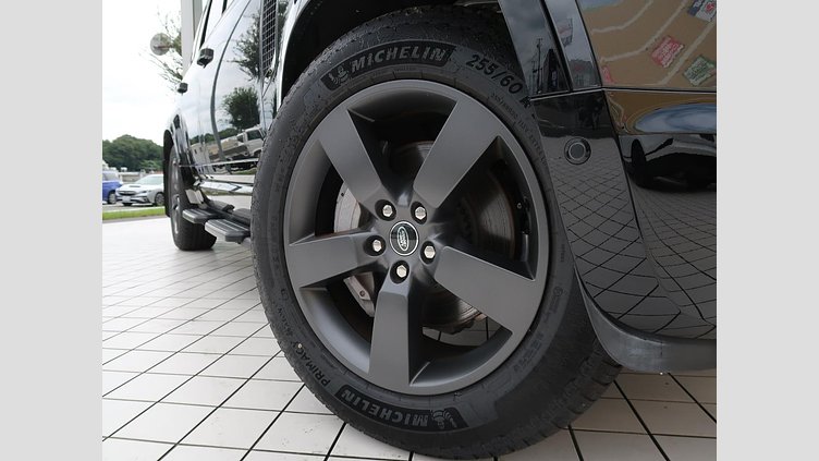 2025 認定中古車 Land Rover Defender 110 カルパチアングレイ D350 ディーゼルマイルドハイブリッド X-Dynamic HSE