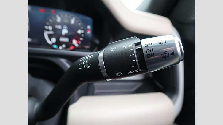 2021 認定中古車 Land Rover Defender 110 シリコンシルバー D300 AWD（AT） X-DYNAMIC SE