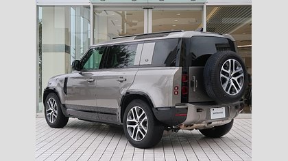 Defender 110 4