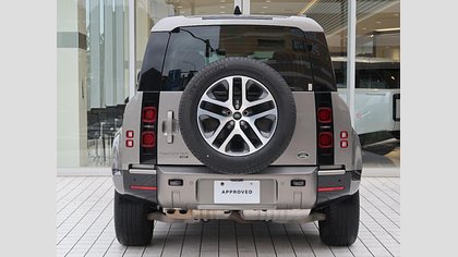 Defender 110 3