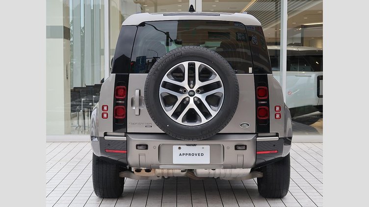 2021 認定中古車 Land Rover Defender 110 シリコンシルバー D300 AWD（AT） X-DYNAMIC SE
