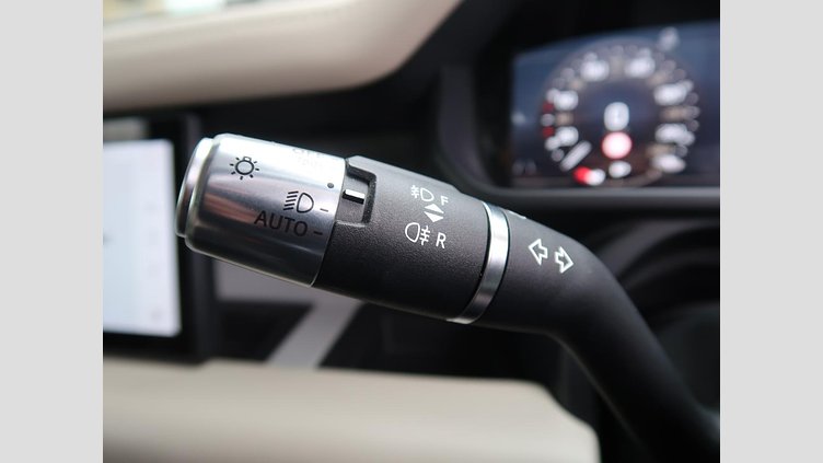 2021 認定中古車 Land Rover Defender 110 シリコンシルバー D300 AWD（AT） X-DYNAMIC SE