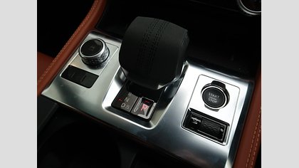 F-Pace 25