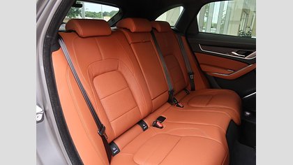 F-Pace 20
