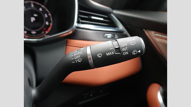 2023 認定中古車 Jaguar F-Pace Carpathian Grey 2.0 litre i4 PHEV​ Ｒ－ダイナミック ＨＳＥ Ｐ４００ｅ