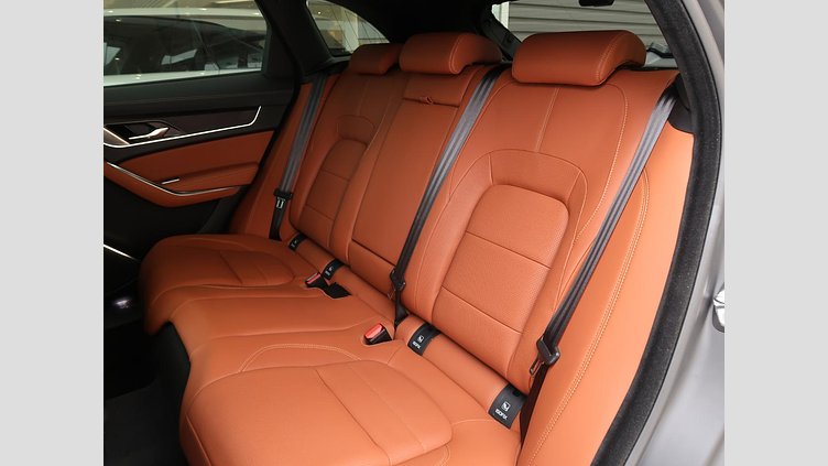 2023 認定中古車 Jaguar F-Pace Carpathian Grey 2.0 litre i4 PHEV​ Ｒ－ダイナミック ＨＳＥ Ｐ４００ｅ