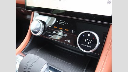 F-Pace 24
