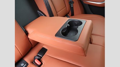 F-Pace 19
