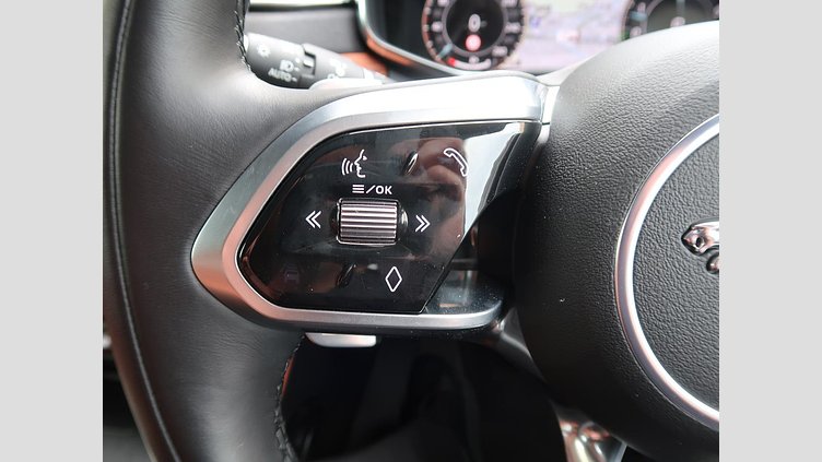 2023 認定中古車 Jaguar F-Pace Carpathian Grey 2.0 litre i4 PHEV​ Ｒ－ダイナミック ＨＳＥ Ｐ４００ｅ