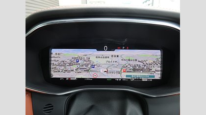 F-Pace 53
