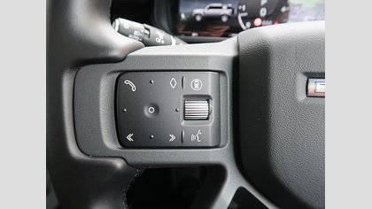 Defender 110 52