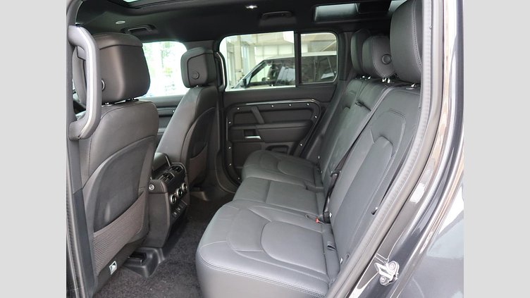 2025 認定中古車 Land Rover Defender 110 カルパチアングレイ D350 ディーゼルマイルドハイブリッド X-Dynamic HSE