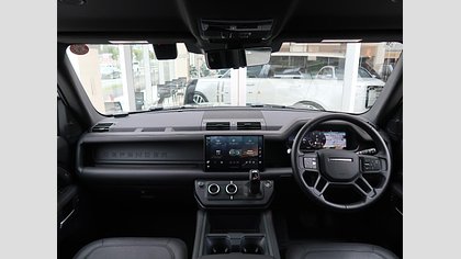 Defender 110 37