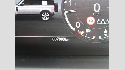 Defender 110 49