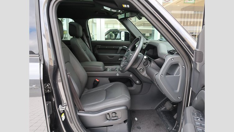 2025 認定中古車 Land Rover Defender 110 カルパチアングレイ D350 ディーゼルマイルドハイブリッド X-Dynamic HSE