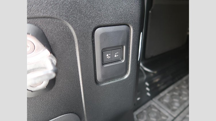2025 認定中古車 Land Rover Defender 110 カルパチアングレイ D350 ディーゼルマイルドハイブリッド X-Dynamic HSE