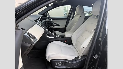 E-Pace 8