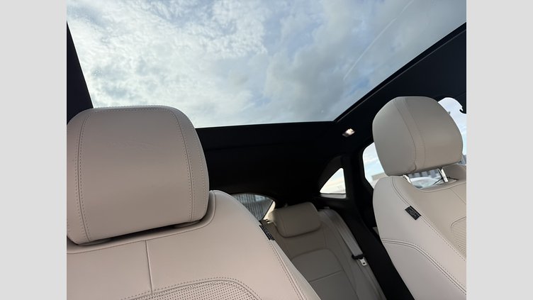 2018 認定中古車 Jaguar E-Pace Farallon Pearl Black 300PS R-Dynamic HSE