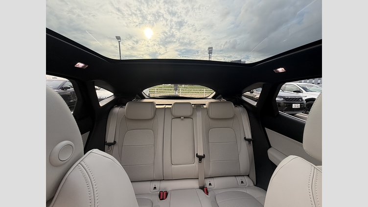 2018 認定中古車 Jaguar E-Pace Farallon Pearl Black 300PS R-Dynamic HSE