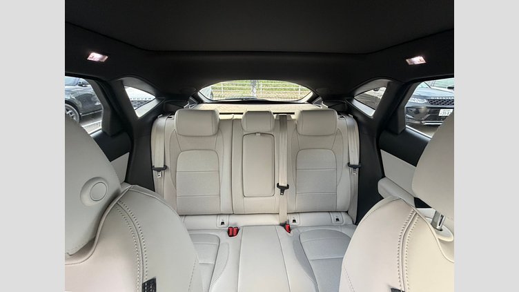 2018 認定中古車 Jaguar E-Pace Farallon Pearl Black 300PS R-Dynamic HSE