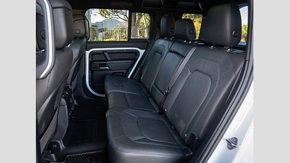 Defender 110 14