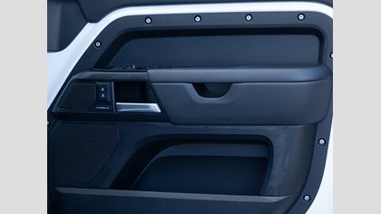 Defender 110 18