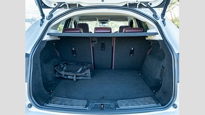 E-Pace 9