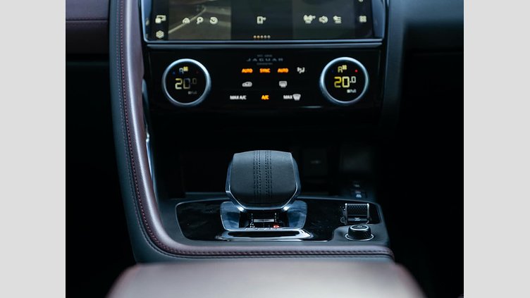 2022 Approved Jaguar E-Pace Yulong White AWD 1.5 PHEV SE R-DYNAMIC (221kW)