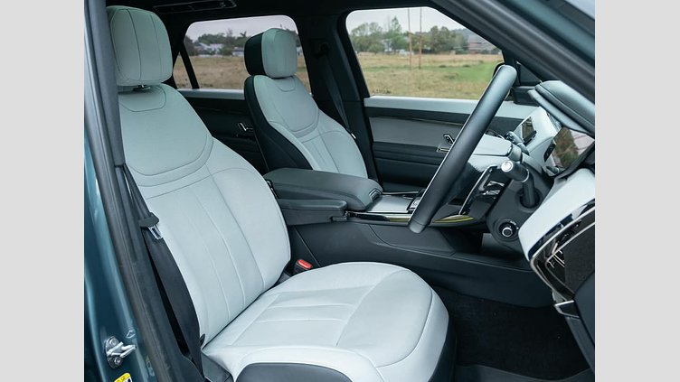 2025 Approved Land Rover Range Rover Sport Giola Green AWD D350 Dynamic HSE