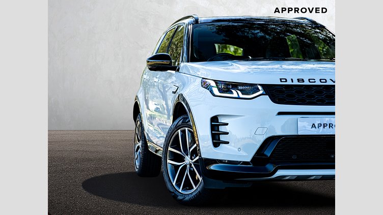 2024 Approved Land Rover Discovery Sport Fuji White AWD SE R-DYNAMIC (D)