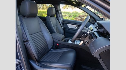 Discovery Sport 12