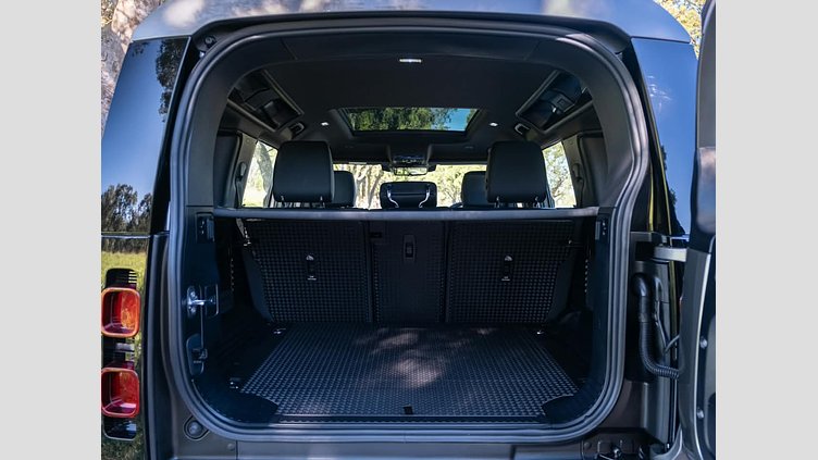 2025 Approved Land Rover Defender 110 Silicon Silver AWD D250 S