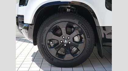 Defender 110 33