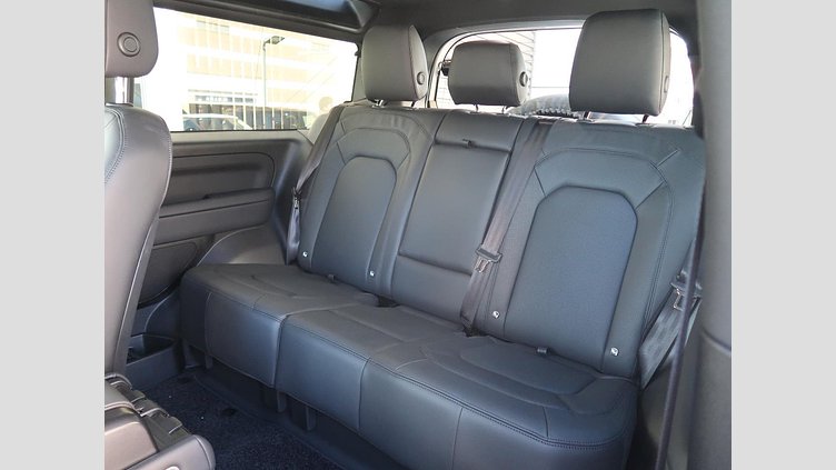 2024 認定中古車 Land Rover Defender 110 Fuji White 3.0 litre i6D​ ９０Ｘ Ｄ３００ エアサスペンション装着車