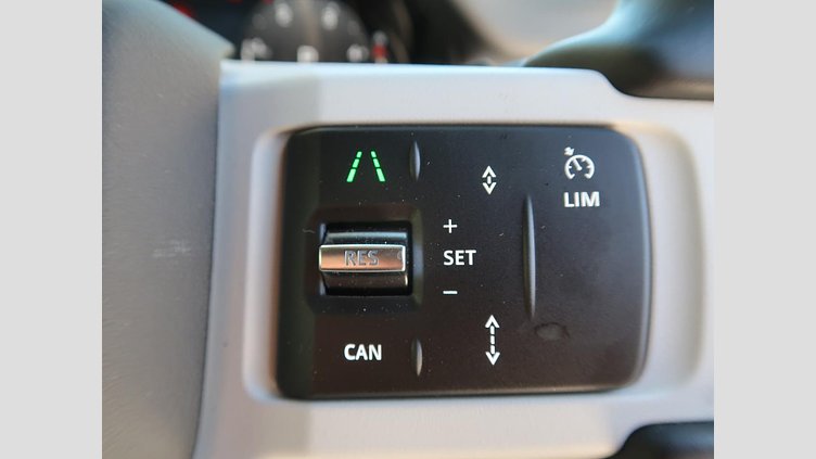 2024 認定中古車 Land Rover Defender 110 Fuji White 3.0 litre i6D​ ９０Ｘ Ｄ３００ エアサスペンション装着車