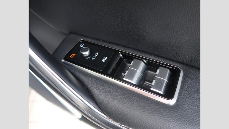 2023 認定中古車 Jaguar F-Pace サントリーニブラック P250 AWD（オートマチック） R-DYNAMIC SE