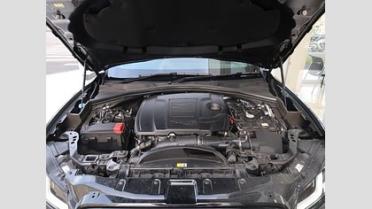 F-Pace 18