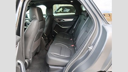 F-Pace 35