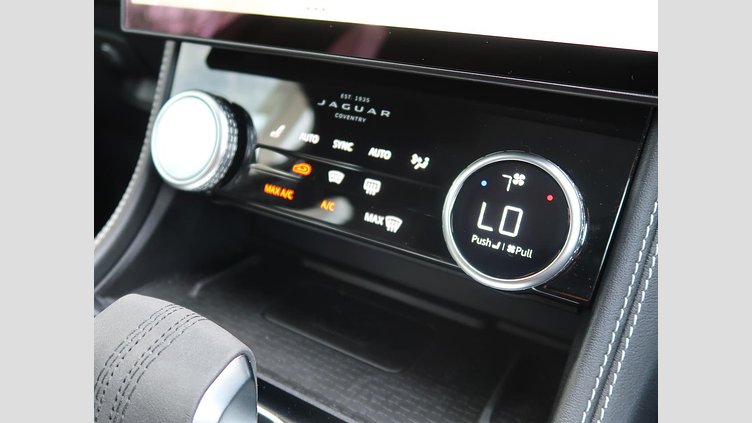 2023 認定中古車 Jaguar F-Pace サントリーニブラック P250 AWD（オートマチック） R-DYNAMIC SE