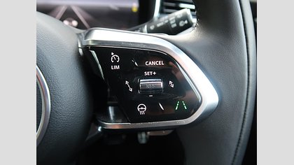 F-Pace 37