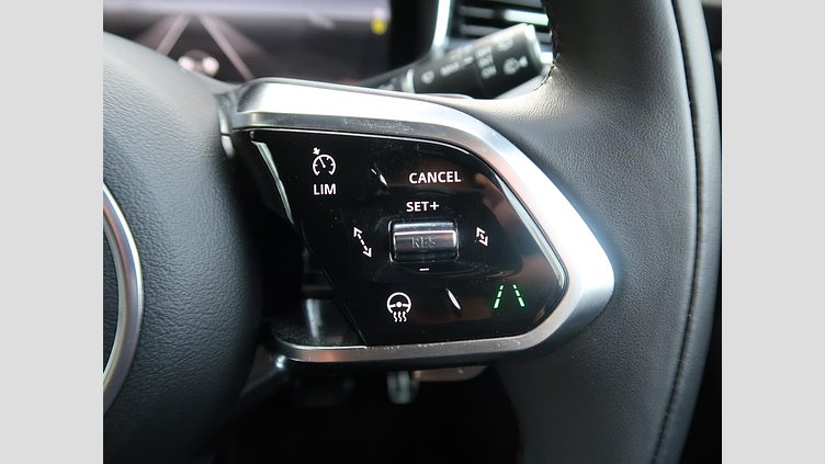 2023 認定中古車 Jaguar F-Pace サントリーニブラック P250 AWD（オートマチック） R-DYNAMIC SE