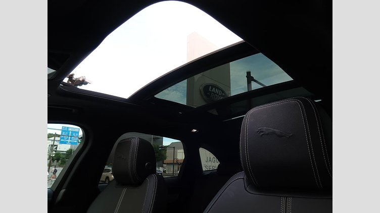 2023 認定中古車 Jaguar F-Pace サントリーニブラック P250 AWD（オートマチック） R-DYNAMIC SE